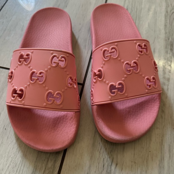 Pink Gucci slides - Picture 2 of 5